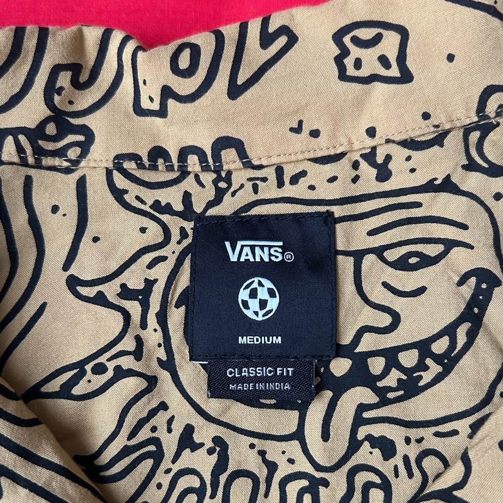 Vans Men's Short Sleeve Button Up Graphic Shirt - Picture 4 of 7